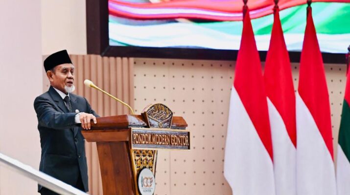 Pemimpin Gontor Tegaskan Hidup Sederhana, Santri Dipersilakan Protes jika Pimpinan Berlebihan