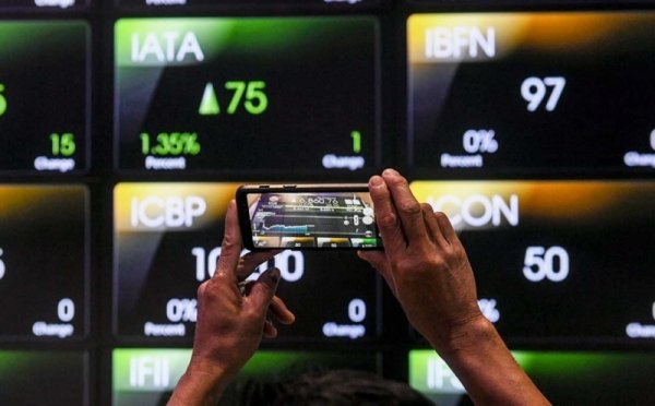 IHSG Melonjak 1,26 Persen ke 6.196 pada Sesi I, Lebih dari 500 Saham Berakhir di Zona Hijau